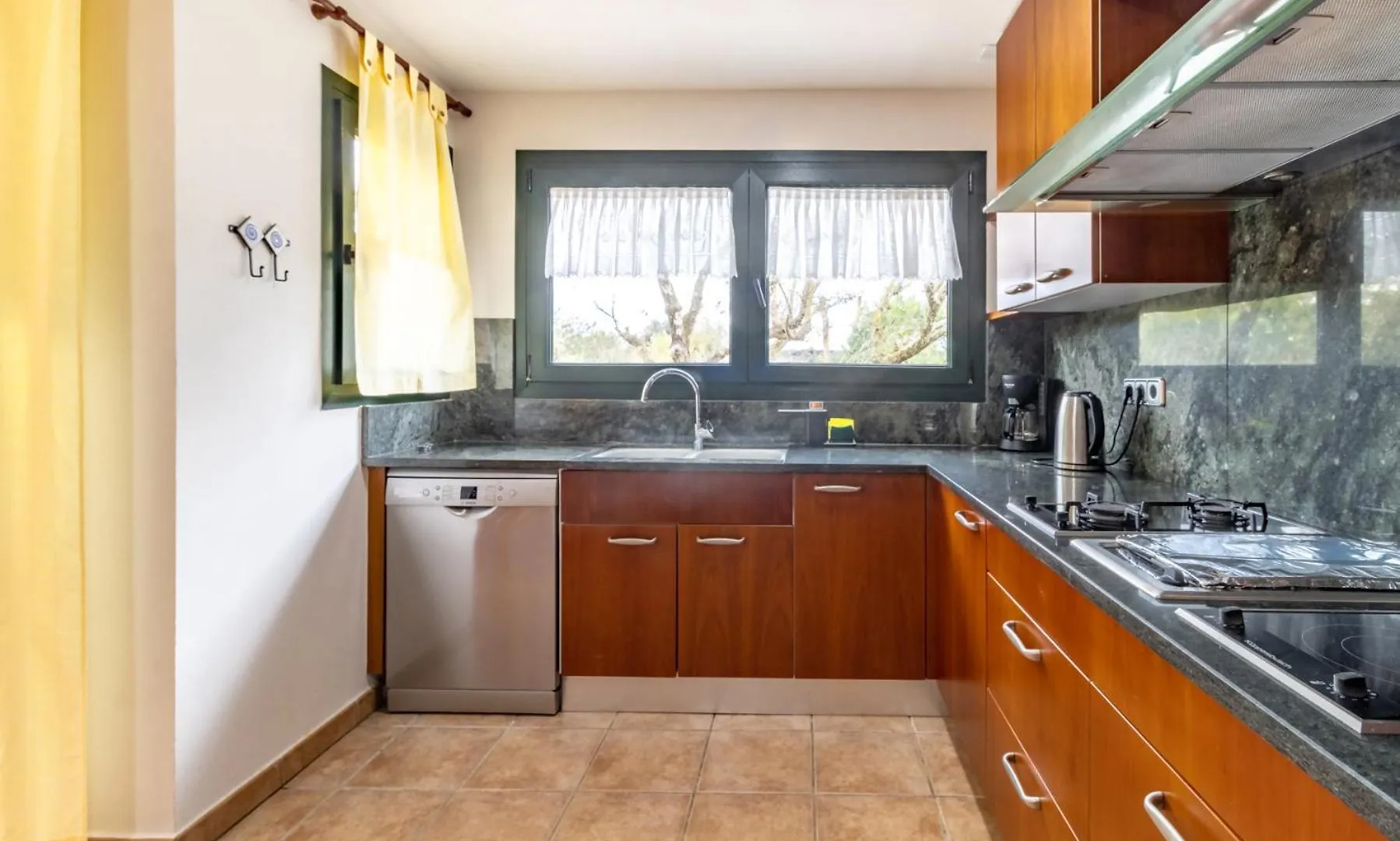 Вилла Ca La Iaia Casa Con Piscina Y Jardin Жирона Шале